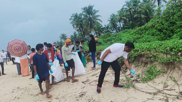 beach cleaning
